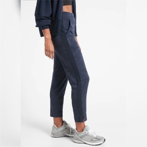 Athleta Brooklyn Ankle Camo Pant size 12 - Picture 1 of 9